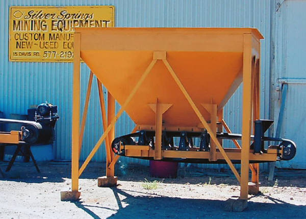 6' x 8' HOPPER WITH 18